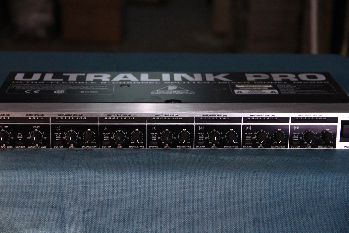 BEHRINGER ULTRALINK PRO MX882スプリッターミキサー① BEHRINGER ( ベリンガー ) MX882 V2 Ultralink Pro スプリッター