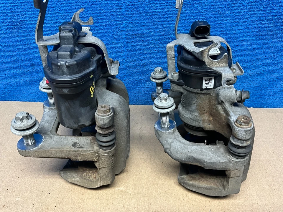 💎2016 - 2019 BMW 740i G11 G12 Juego de pinzas de freno traseras izquierda y derecha OEM 67 k Foto 4 de 4