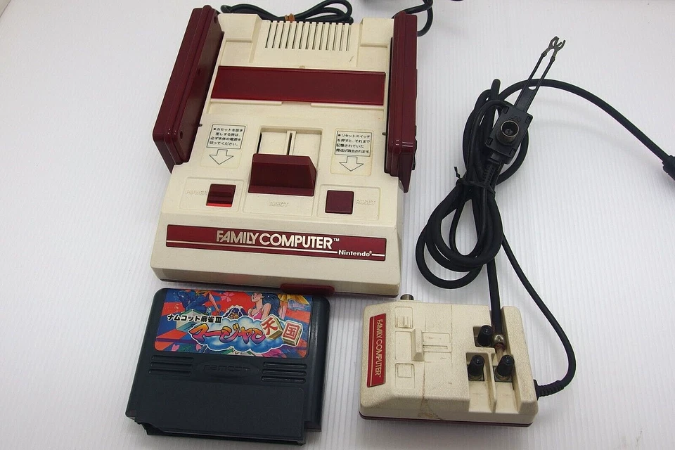 Famicom NES Console First Run Square Buttons RF Set Nintendo Official Japan A - Image 2 of 4