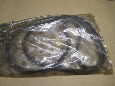 Nissan Sunny B11 Dichtung Kofferraum NOS 84830-01A00 (507)