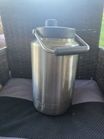 Yeti Rambler One Gallon Stainless Steel Water Jug with Cap In Pre Owned Conditio