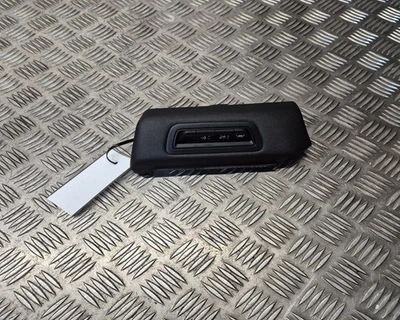 Renault CAPTUR ICONIC EDITION TCE 2019-2024 Switch Panel 682112444R - Photo 1/4