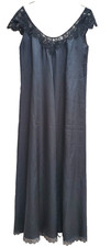 LUCIE ANN black vtg polyester small PETITE lace long nightgown romantic