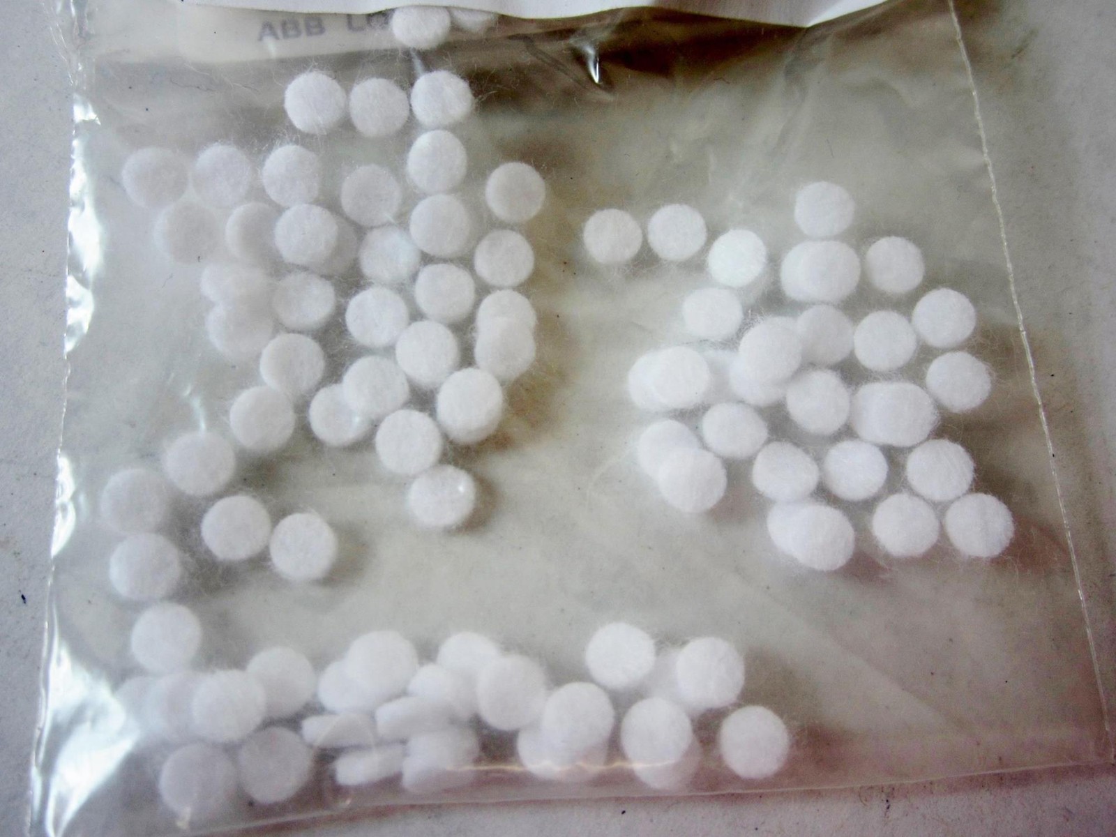 *PACK OF 100* ABB CELAB-4B-100 DUST FILTERS, 1/4" DIAMETER - NEW