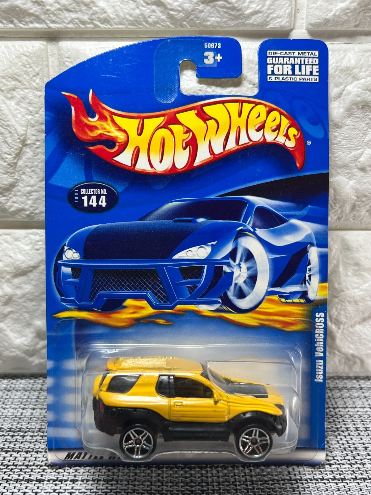 Hot Wheels Isuzu Vehicross 2001 Collector No.144 Yellow