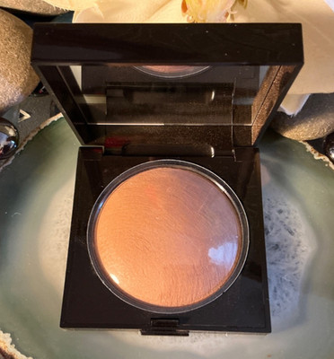   Laura Mercier Matte Radiance Baked Powder BRONZE 03 NEW IN BOX  0.26 Oz