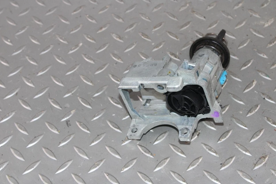 03-07 Hummer H2 Electronic Steering Column Ignition Cylinder Switch W/ Key OEM - Imagem 4 de 4