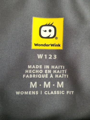 Wonder Wink Nurses Pewter Unisex V-Neck Scrub Top Size Medium NWT - Picture 3 of 5