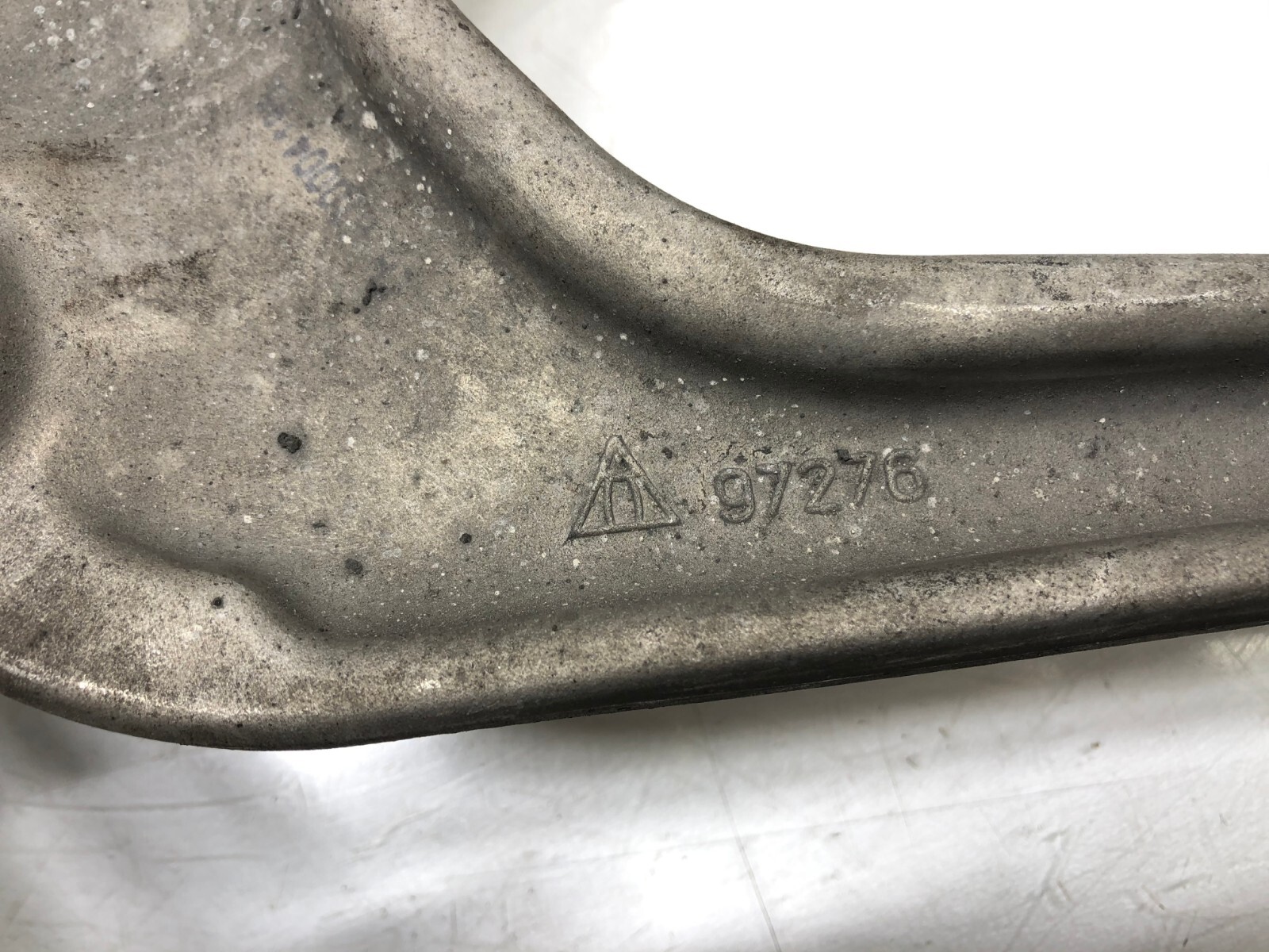 2014-2017 MASERATI GHIBLI RWD LEFT DRIVER FRONT CONTROL ARM X2 OEM.