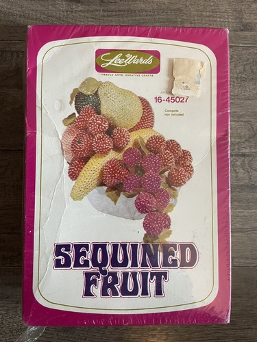RARE 27 Piece Leewards SEQUINED FRUITS Christmas Centerpiece Kit Pins Beads Vtg