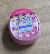 Tamagotchi 2020 Pix Floral Pink Bandai 42900  TESTED And WORKS  