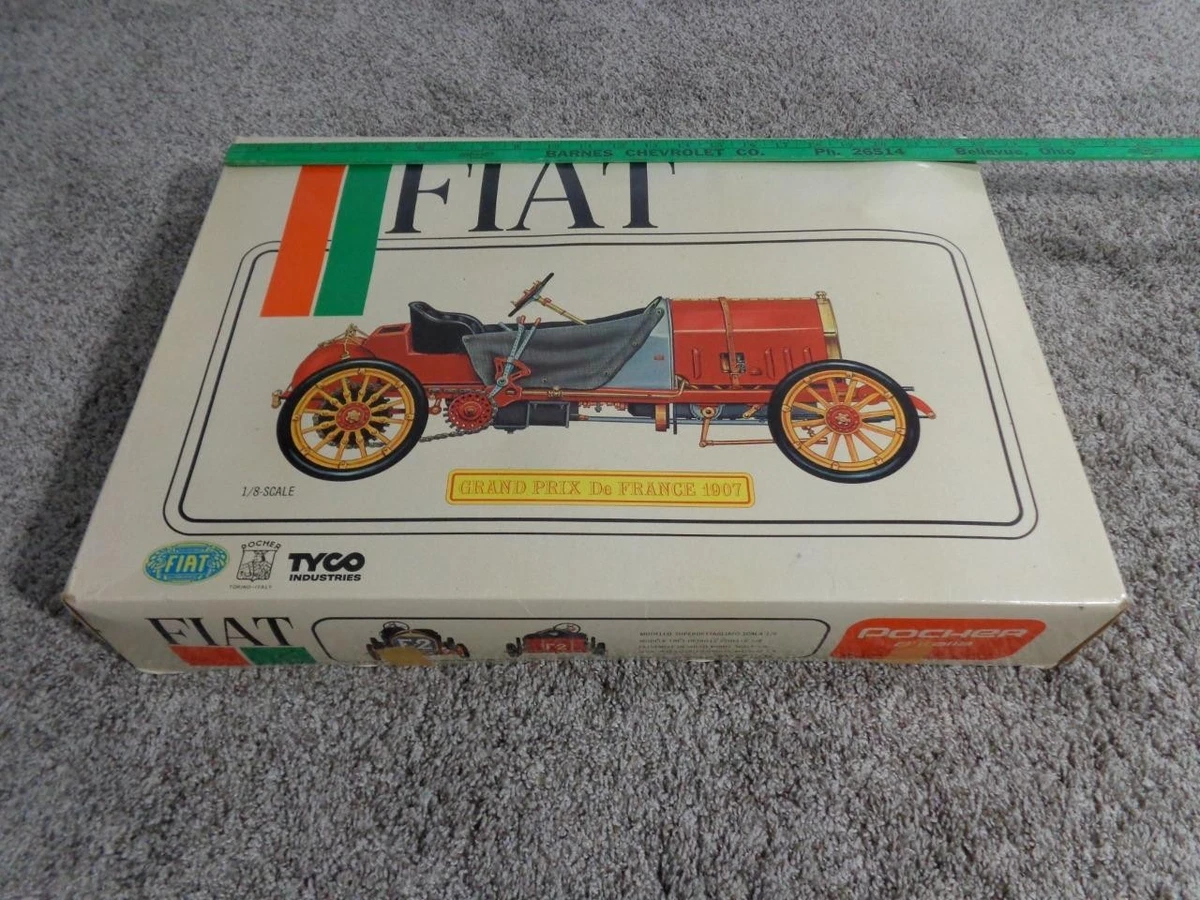 Maquette Pocher Fiat 128 1/13 – Collection Rouge à Piles (occasion, Sans Clignotant)