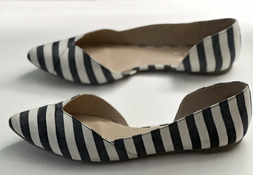 BCBG Parks Pointed Toe Flats Striped S007 Size 10 - Image 4 of 4