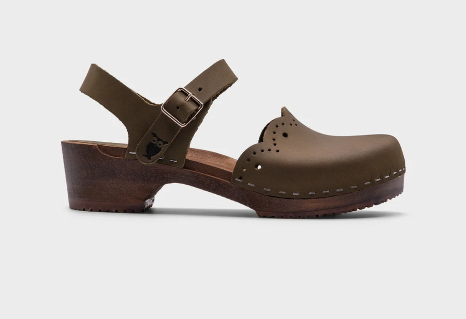 Swedish Clogs 41  Ugglebo (Sandgrens) Low Heel Closed Toe Milan Style