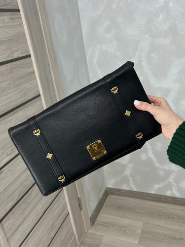 Vintage MCM Leather Shoulder Bag Black & Gold Hardware - X5445 - Picture 4 of 22