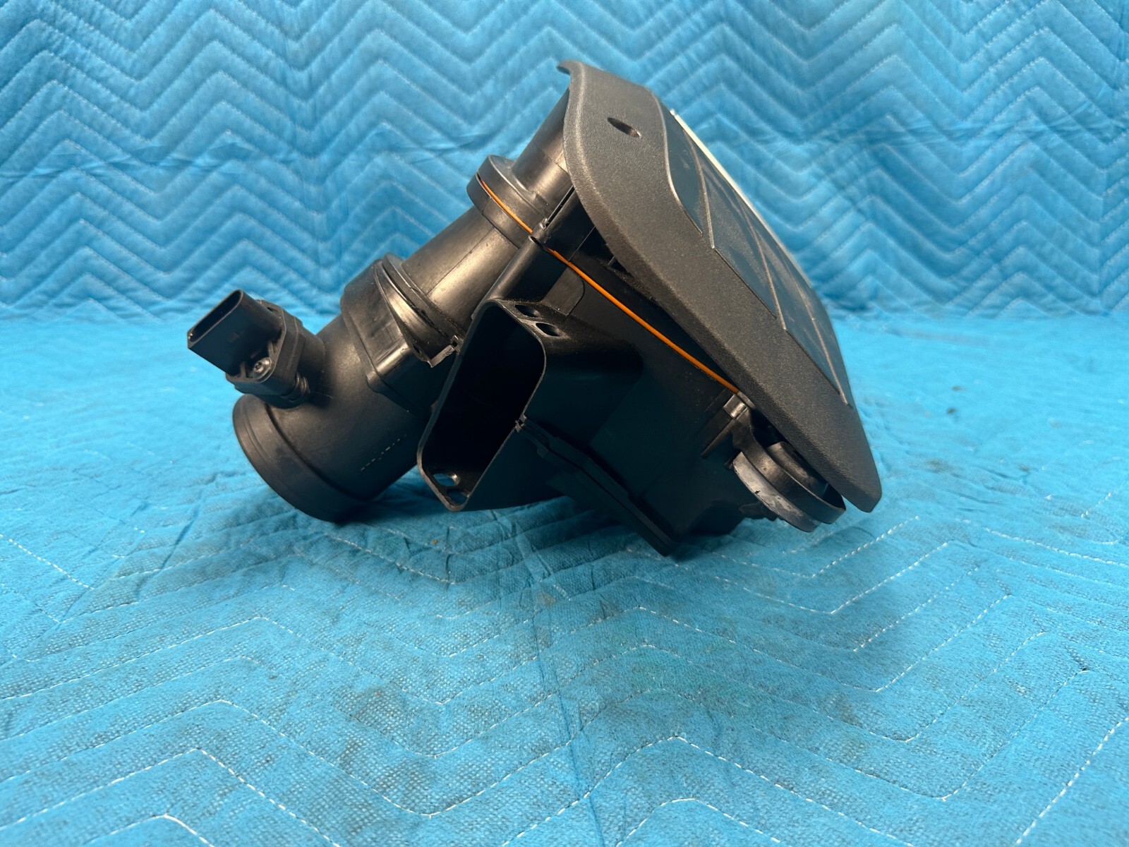 Bentley Cont Flying Spur Air Cleaner Filter Box Passenger Side 29k 2006-2012 OEM