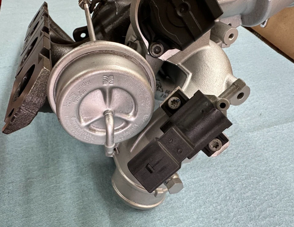 Turbocompresor BorgWarner Rem OEM para Audi A4 A5 A6 Q5 2,0 L (09-13) CAEB Foto 3 de 4