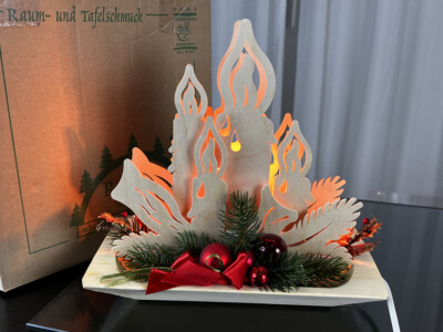 Ratags Wooden Design - Christmas Decoration 28x28cm - Excellent Condition wit...