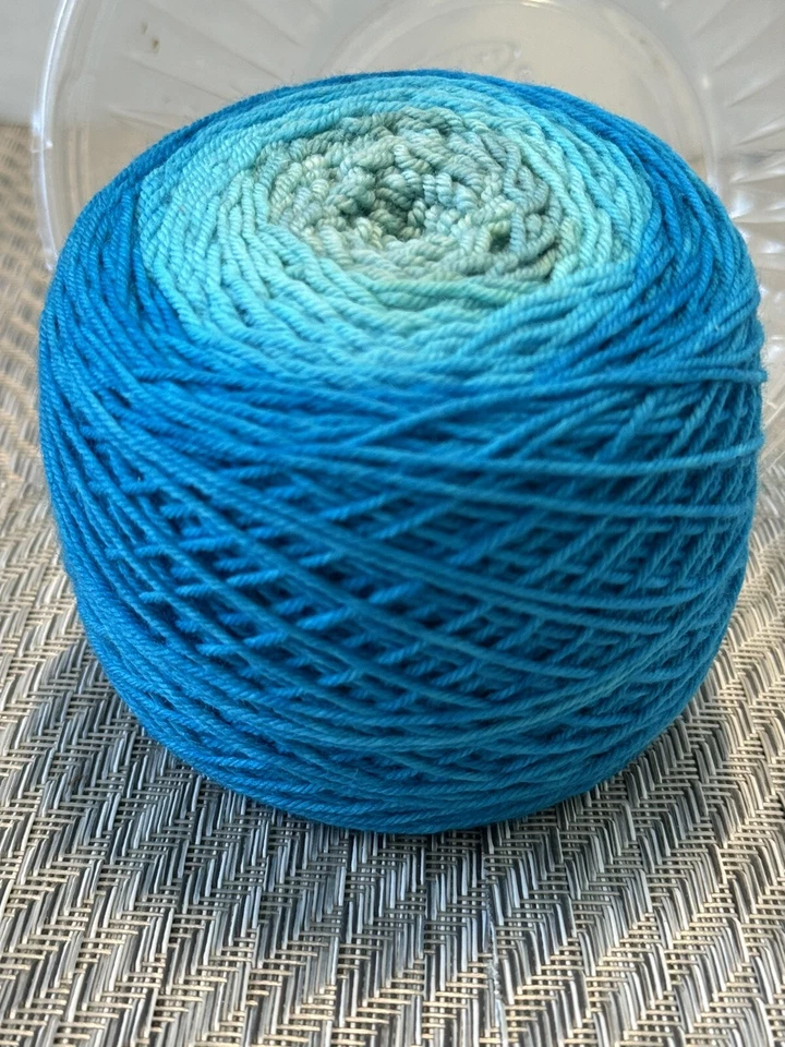 Done Roving Yarns Gradient DK Color#6 Quoddy Bay100% Merino 350yd/4oz - Image 4 of 4