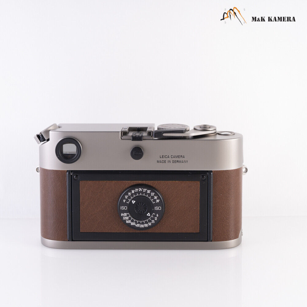 Leica M6 TTL 0.72 Titanium Film Rangefinder Camera 10435 Leica M6 TTL 0.72 Titanium Film Rangefinder Camera 10435