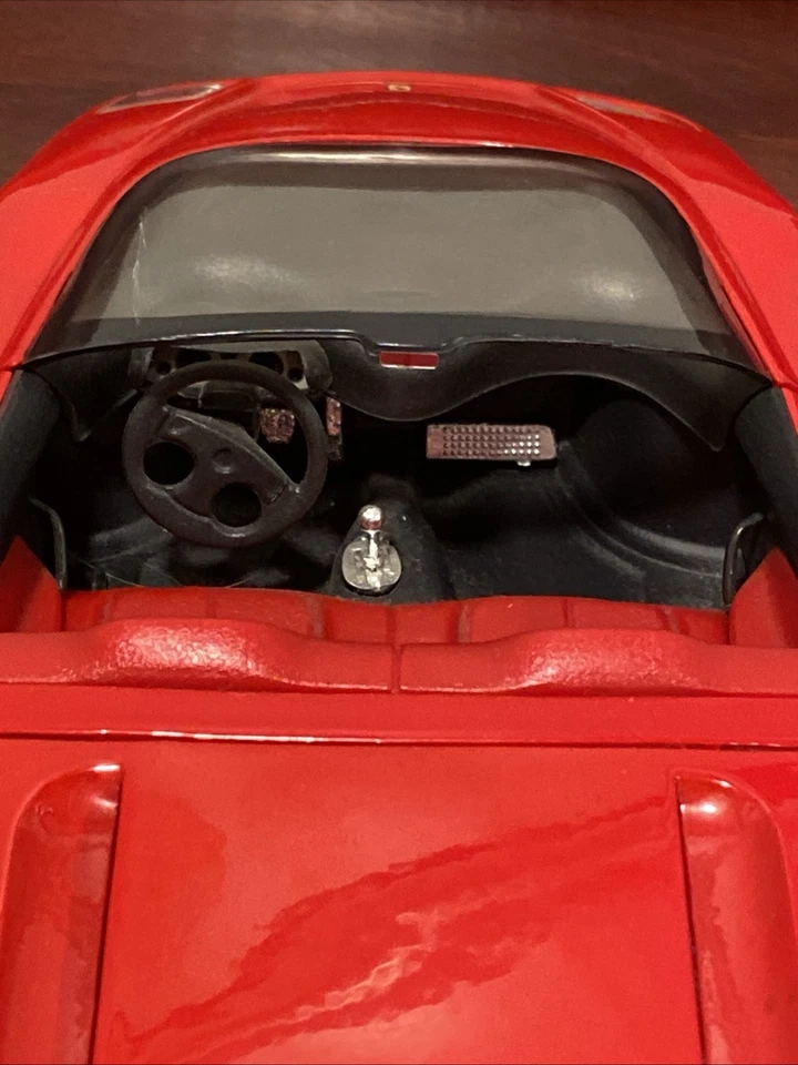 Revell Red Ferrari Mythos Car 1991 Diecast 1:18 Model Convertible - Image 4 of 4