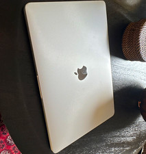 Apple MacBook Pro 13.3in 2015 A1502 i5 2.7GHz 8GB 128GB SSD Silver