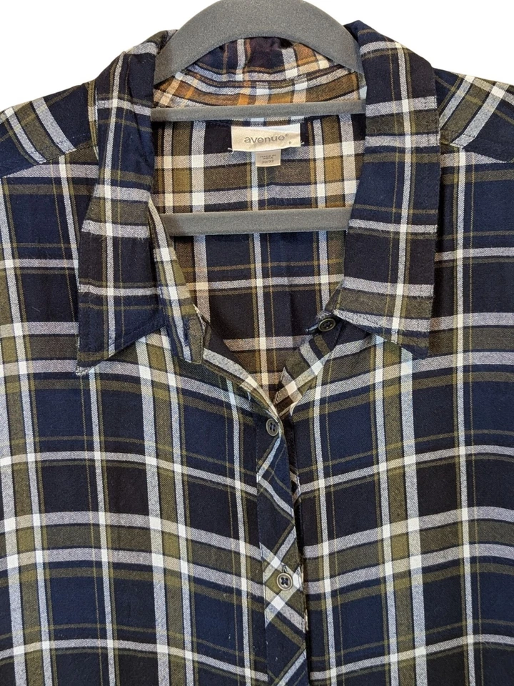 Camisa Avenue para mujer talla grande 30 a cuadros con botones look al aire libre ocio atemporal Foto 2 de 4