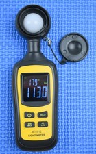 Digital Illuminance Meter Handheld Ambient Temperature MT-912 - TESTED Works