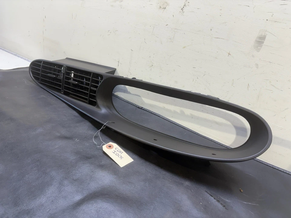 Rejillas de ventilación para tablero Porsche 944  Foto 3 de 4
