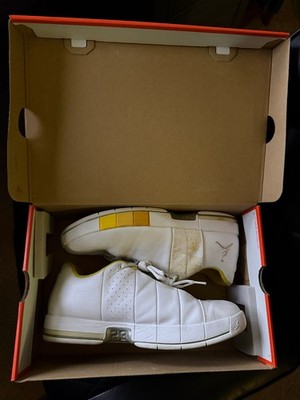 VINTAGE Jordan Team Elite 2 Low Yellow/White Size 11.5, VERY clean.