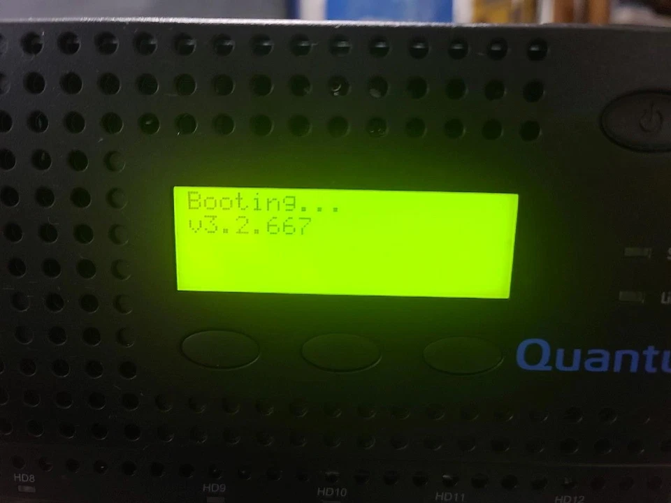 Servidor Snap 12000 de Quantum Modelo 70700211-001 - Disco duro 12X - 960 GB Foto 2 de 4