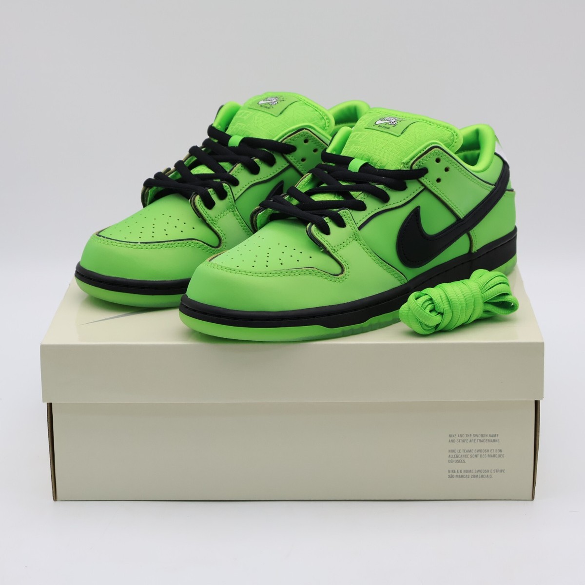 FZ8319-300 The Powerpuff Girls Nike SB Dunk Low Pro QS