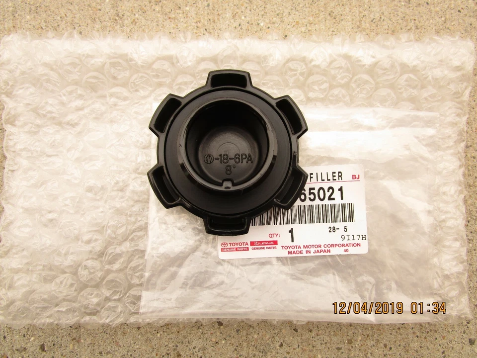 ПОДХОДИТ: 93 - 95 TOYOTA T100 DX SR5 ОСНОВАНИЕ 3,0 Л КРЫШКА МАСЛОЗАЛИВНОЙ ГОРЛОВИНЫ ДВИГАТЕЛЯ OEM СОВЕРШЕННО НОВЫЙ - Изображение 2 из 3