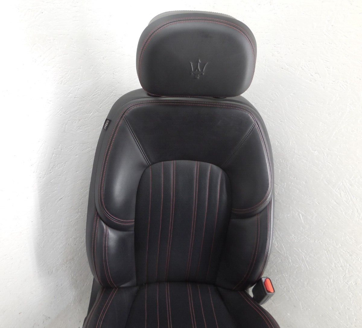 2017 17 Maserati Levante Front Seat Passenger Right OEM Black Red Stitching