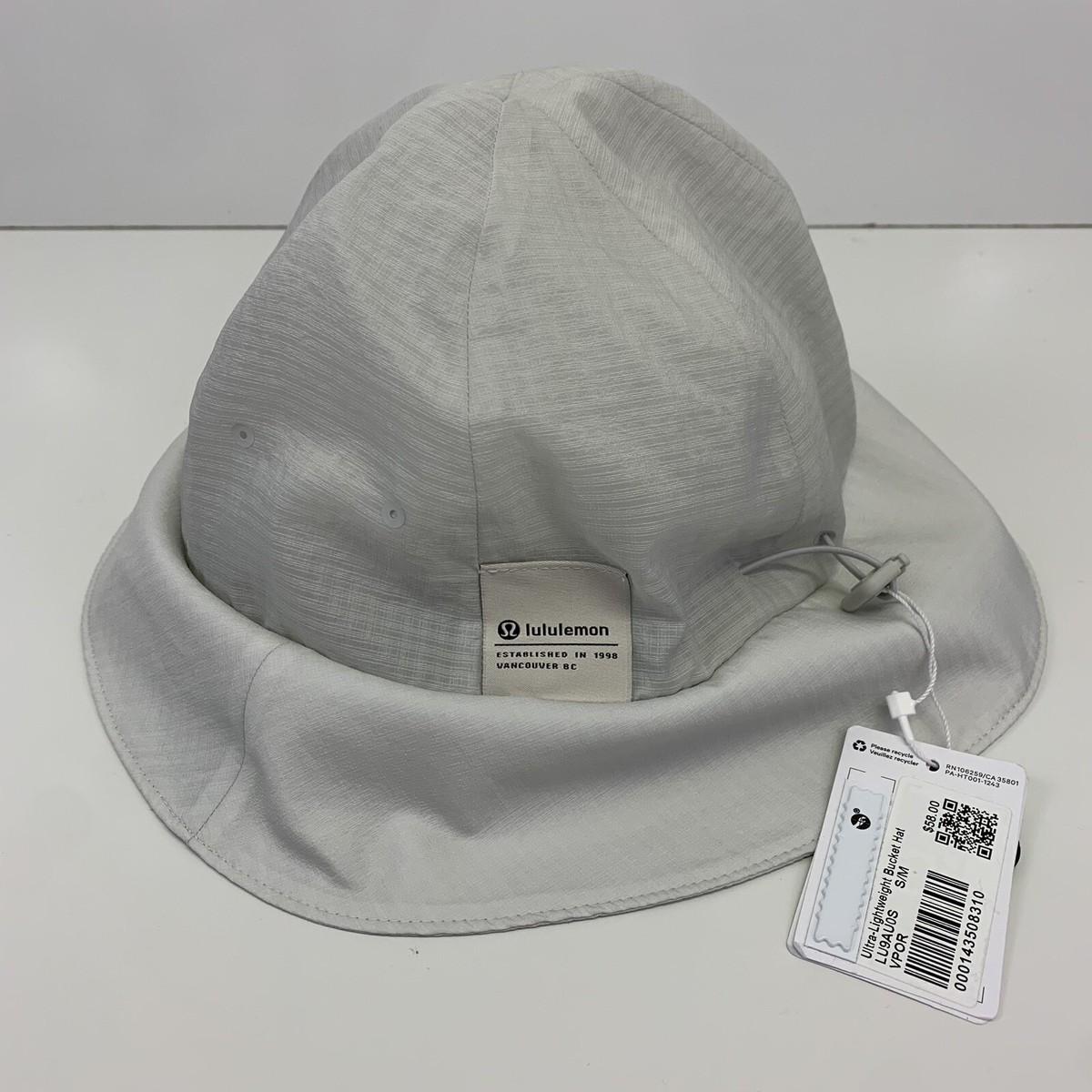 NWT Lululemon Ribbed Bucket Hat
Color Shok/light gray Lululemon Ultra-Lightweight Bucket Hat - Vapor | Editorialist main image 2