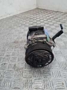 VOLVO V40 Estate VW Klimakompressor 8200040681 1.90 Petrol 127kw 2003 35229293