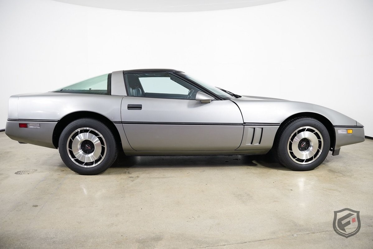 1985  Chevrolet Corvette   | C4 Corvette Photo 10