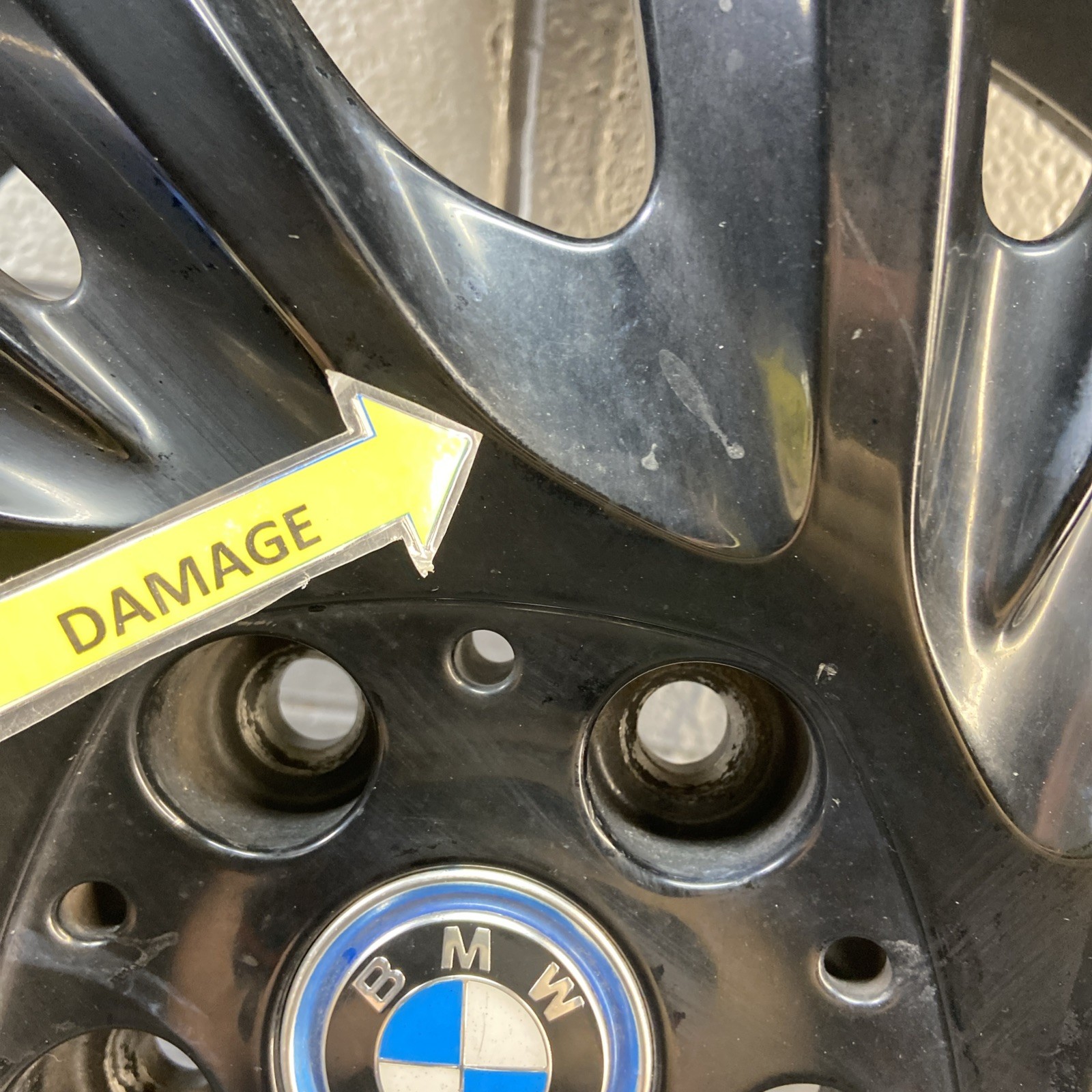 2014-2020 BMW i8 I12 Rear Right Alloy Wheel W/ Tire 8.5Jx20 ET50 OEM *NOTE*