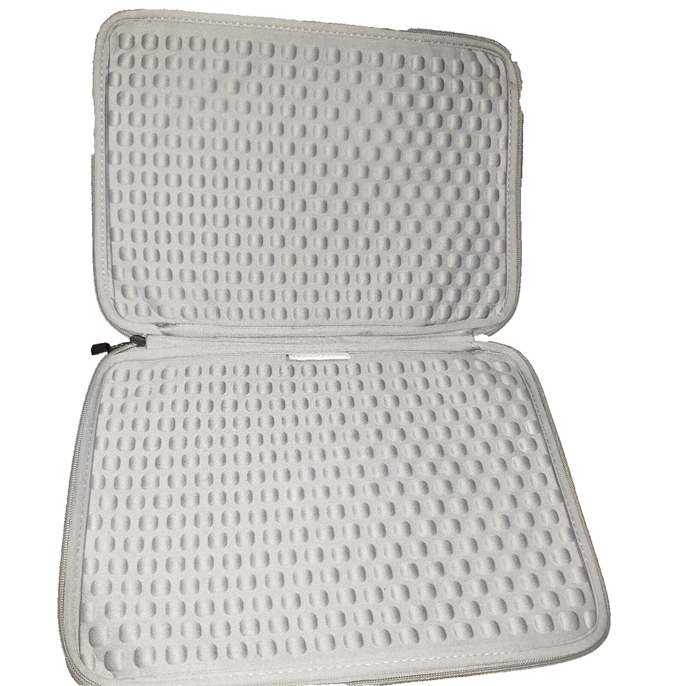 Runetz Gray Sleeve for MacBook 13 in Soft Neoprene MacBook Case 13,5"x9,5" - Image 2 of 4