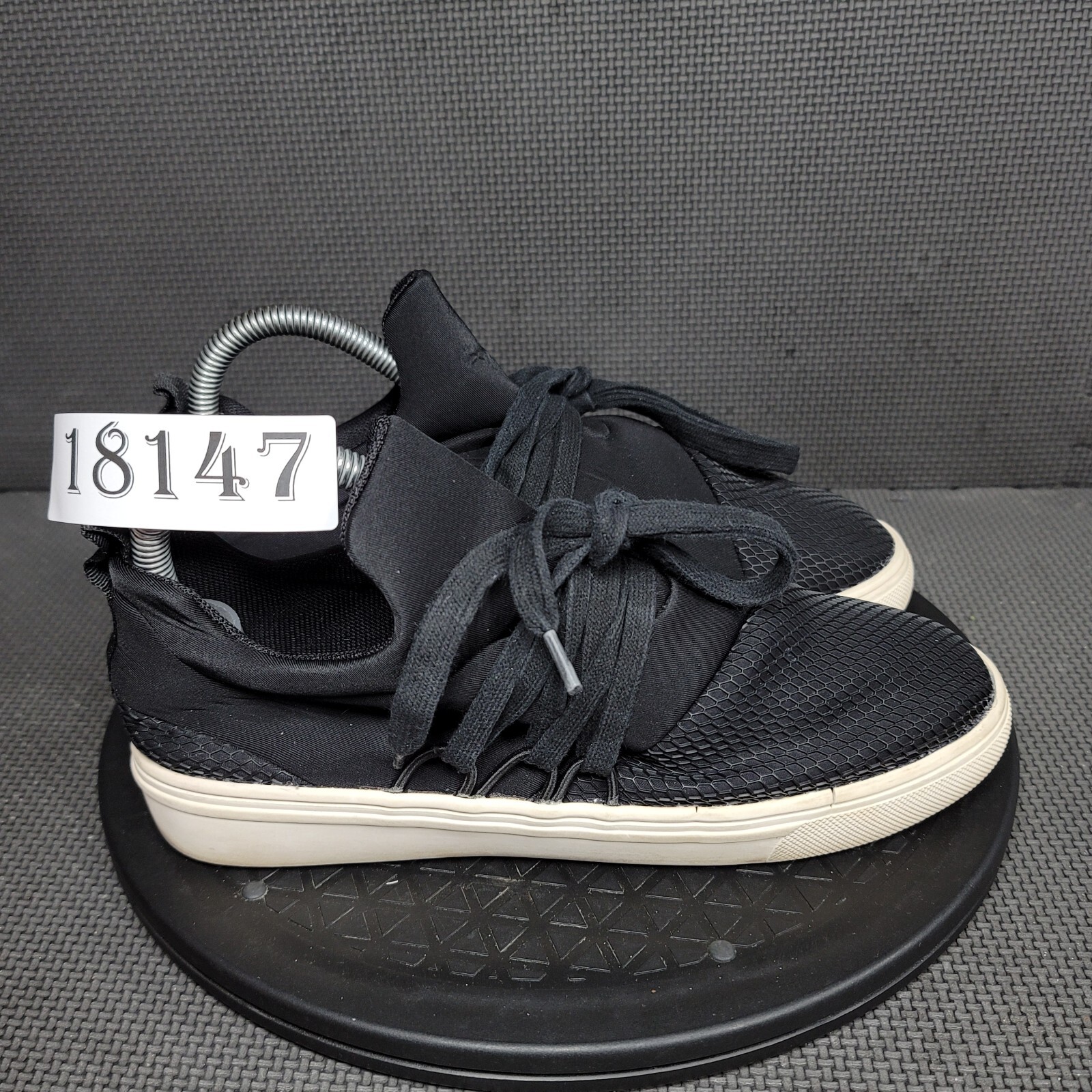Steve Madden Lancer Shoes Womens Sz 7.5 Black White Fabric Sneakers