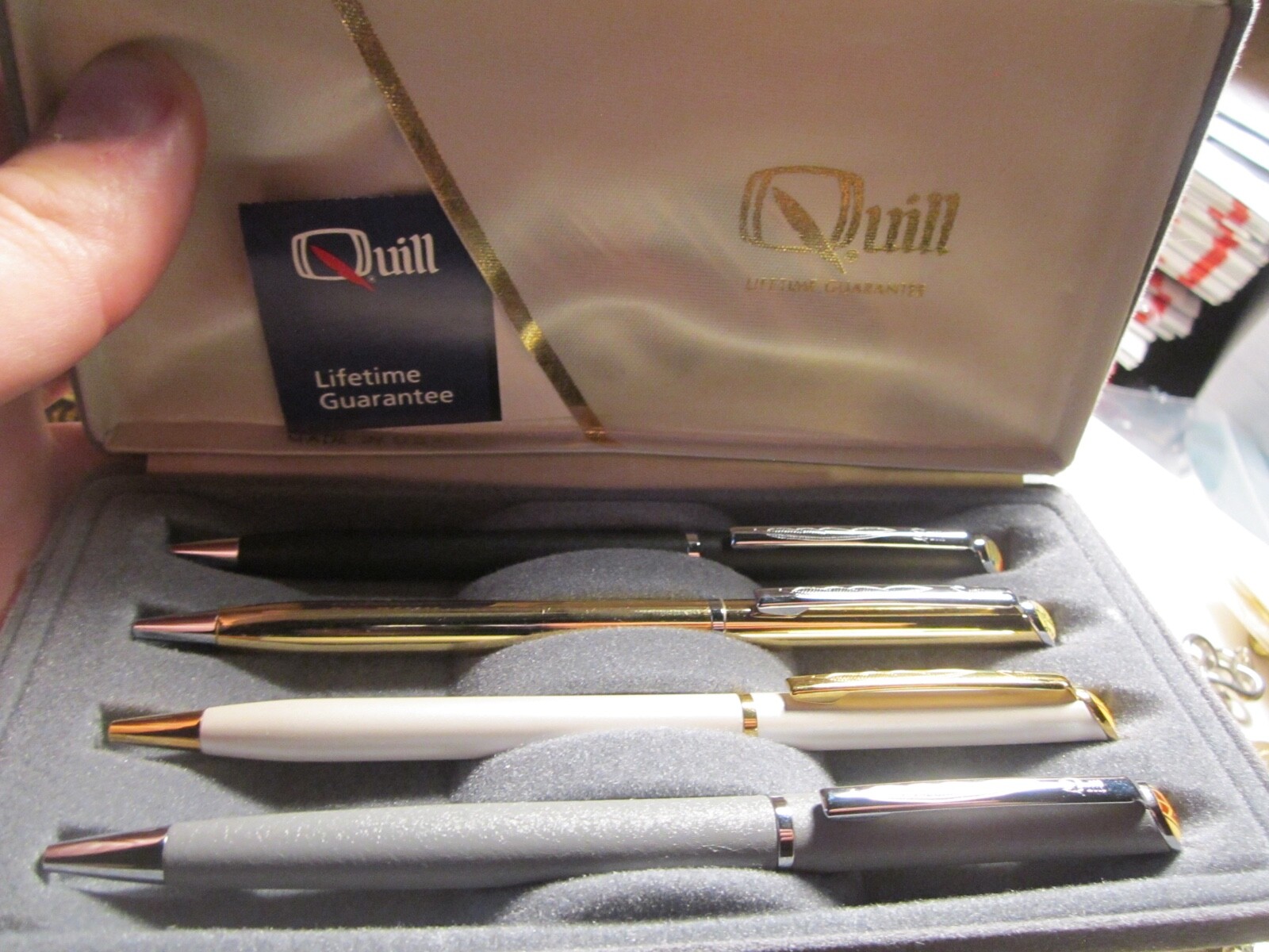 QUILL ROLLERBALL PEN SET IN BOX 4 PENS JEEP HOLIDAY INN AVON CHRYSLER