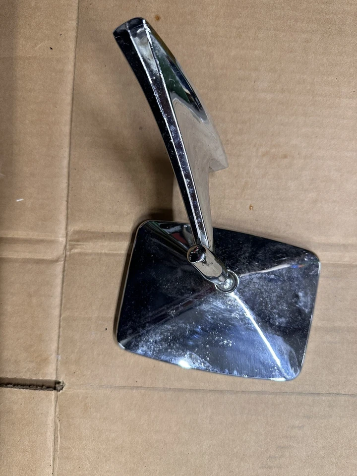 GM #9826594 ESPEJO RETROVISOR CROMADO CHEVROLET IMPALA, BELAIR, CAPRICE NOS 1971-76 Foto 2 de 4