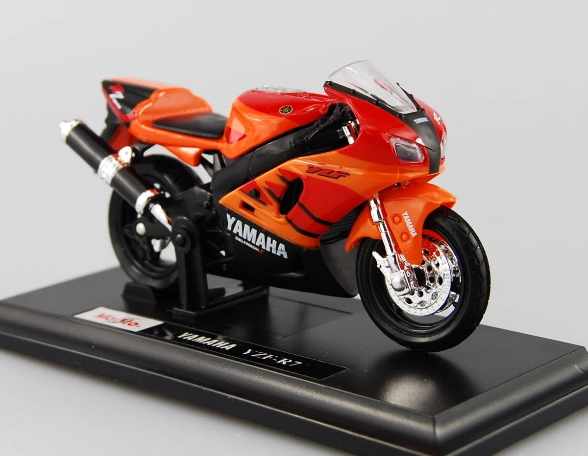 MAISTO YAMAHA YZF-R7 1:18 DIE CAST NEW IN BOX