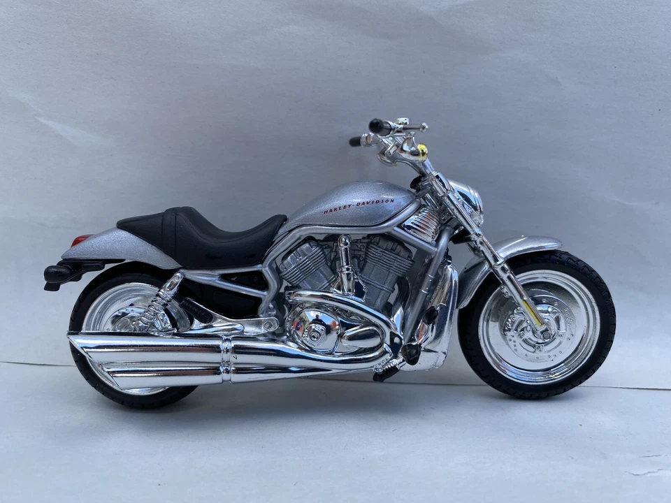 Juego de 6 piezas de motocicleta Harley-Davidson diecast 1/18 de Maisto hechas en 2004 Foto 4 de 4