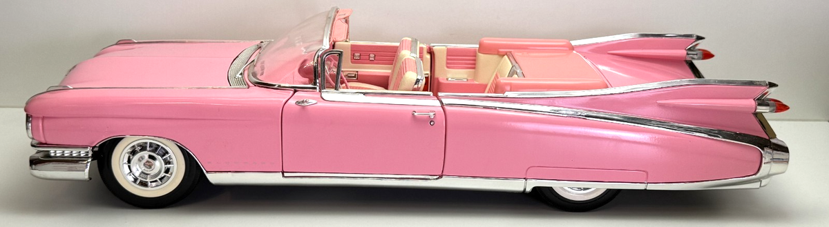 MAISTO Pink Cadillac Eldorado Biarritz 1:18 (Gebraucht) in Zürich für
