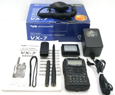 YAESU STANDARD VX-7 50/144/430MHz Triband Waterproof Radio + Extras Black Good
