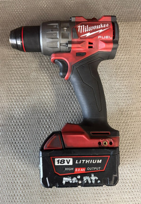 MILWAUKEE TOOLS 2904-20 W/ BATTERY AND CHARGER (P24035053)
