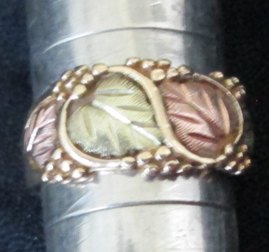 Lundstrom's Solid Gold 10K Size 6 Ring With Rose & Green Leaves & Grapes