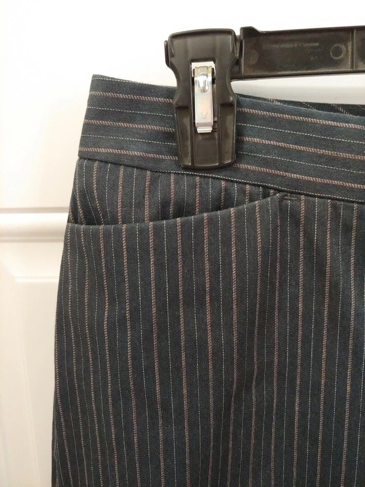 Falda Dockers Para Mujer Talla 10 Gris Rayas 23 Pulgadas Largo Botón Cremallera Mosca Foto 2 de 4