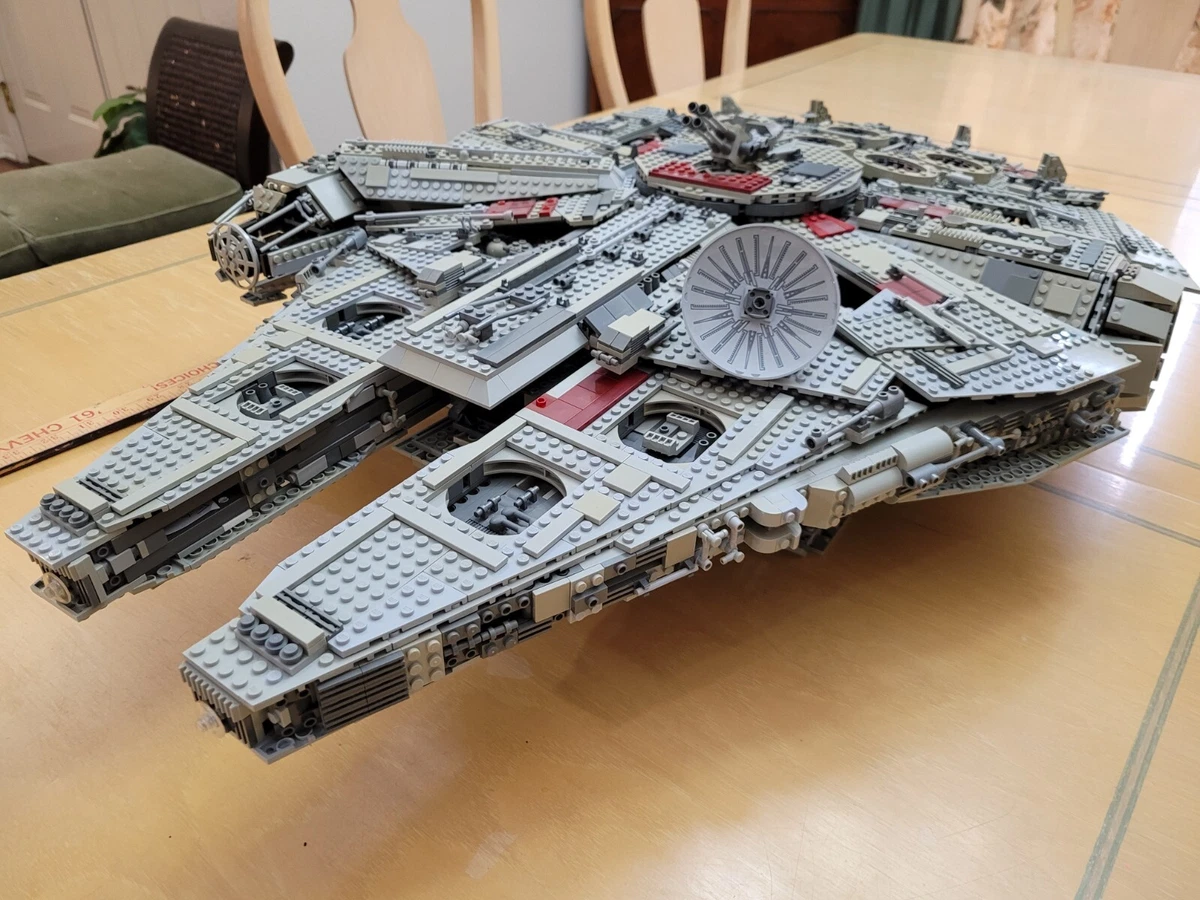 LEGO Star Wars: Ultimate Collector's Millennium Falcon (10179) INCOMPLETE  673419079419